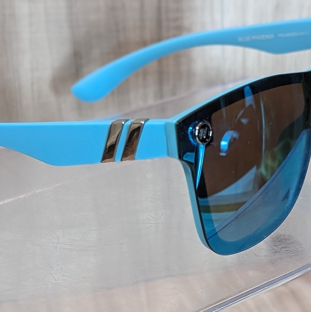 Blenders Eyewear Blue Phoenix Frameless Polarized Blu… Gem